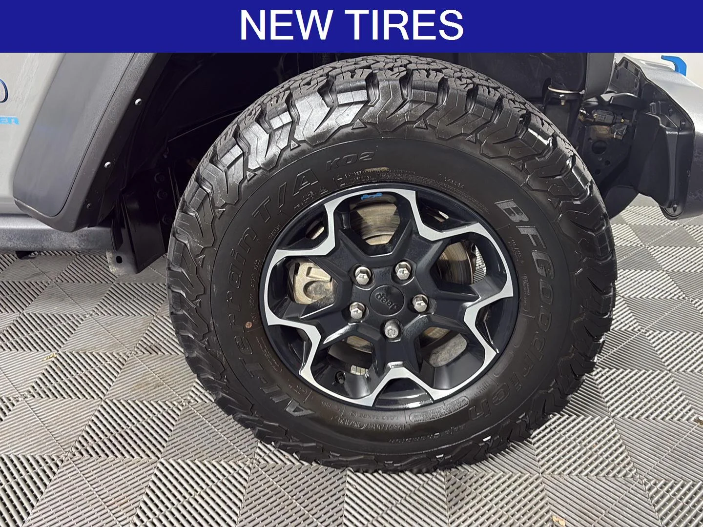 Used 2023 Sting-Gray Clearcoat Jeep Rubicon image 15