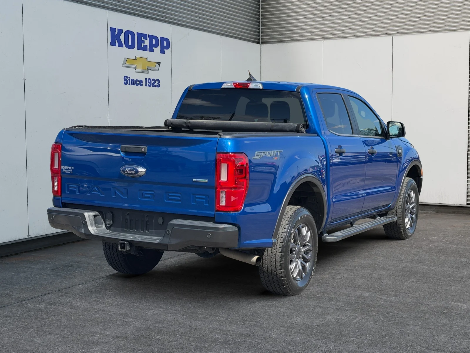 Used 2020 Lightning Blue Metallic Ford XLT image 5