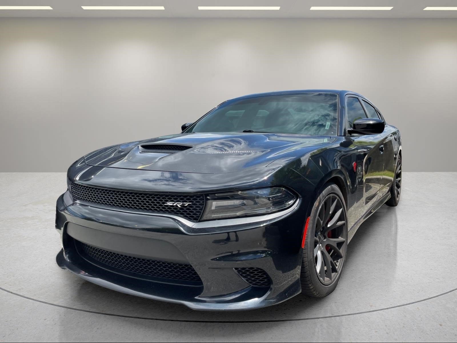Used 2016 Pitch Black Clearcoat Dodge SRT Hellcat image 2