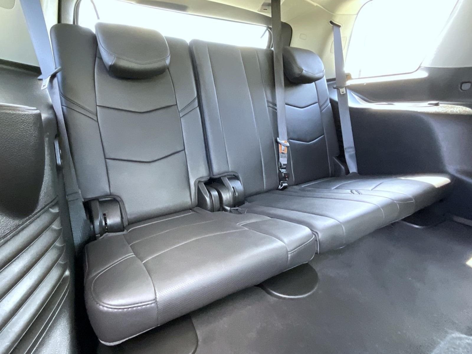 Used 2019 Gray Cadillac Premium Luxury image 20