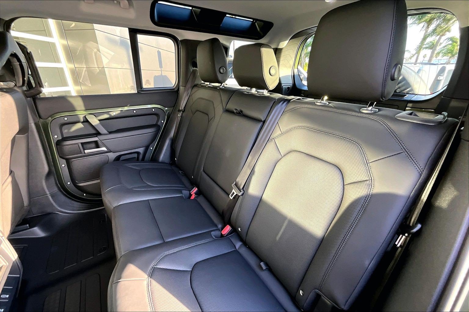 New 2026 Woolstone Green Land Rover S image 10