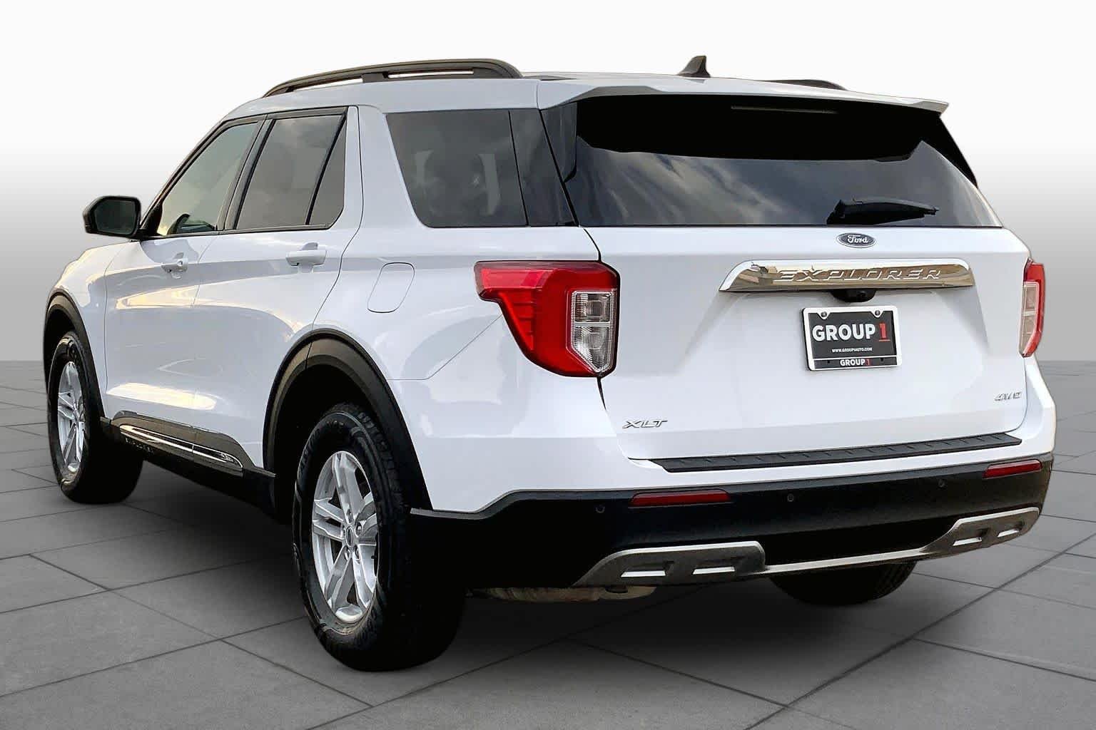 Certified Used 2024 Oxford White Ford XLT image 12
