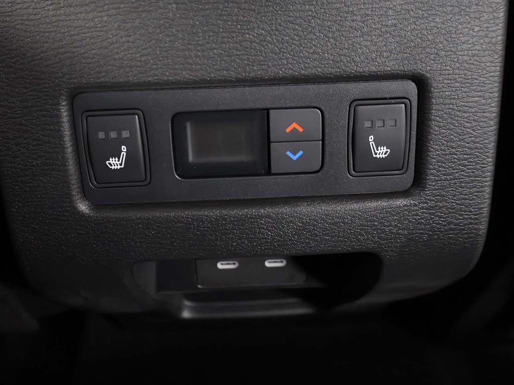 New 2026 White Mitsubishi SEL image 57