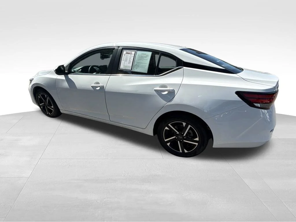 Used 2024 White Nissan SV image 3