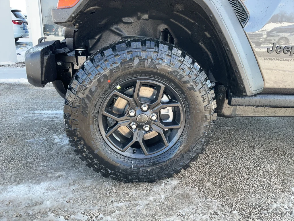 New 2026 Granite Crystal Metallic Clear-Coat Exterior Paint Jeep 4-Door Willys 4x4 image 13