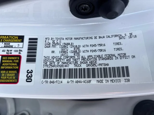 Used 2019 White Toyota SR5 V6 image 33