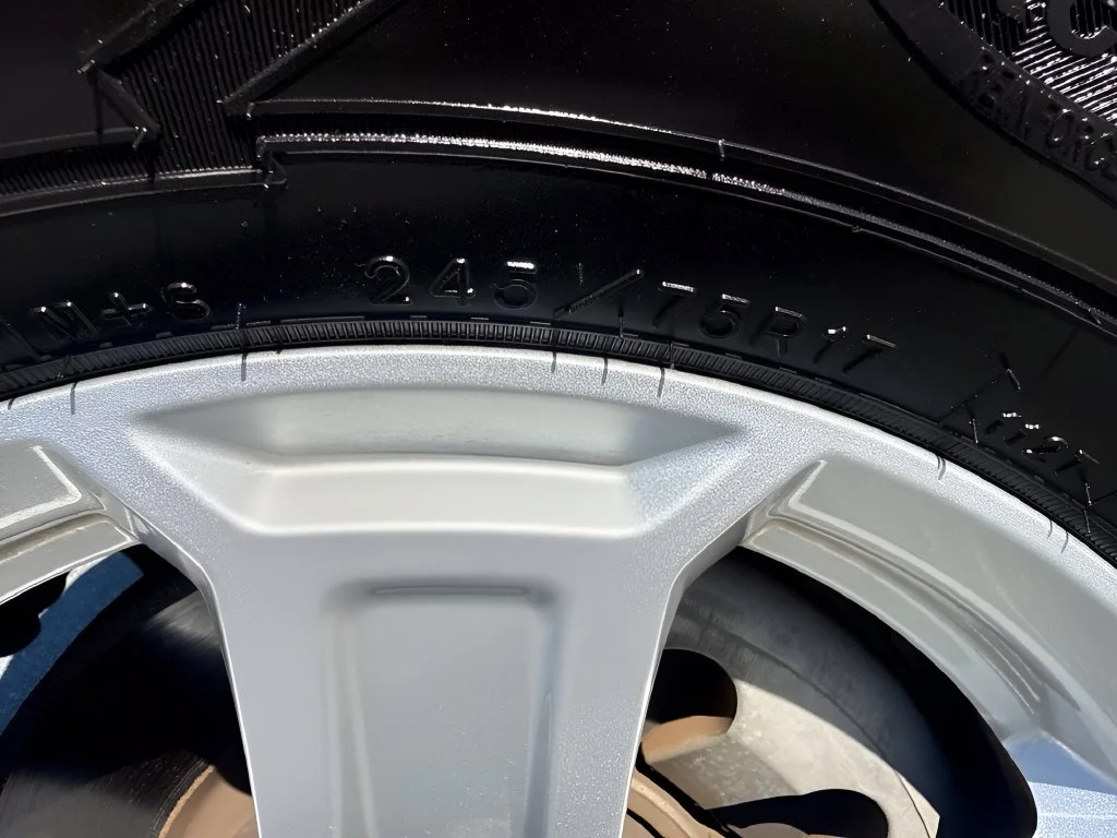 Used 2018 White Jeep Sport S image 29