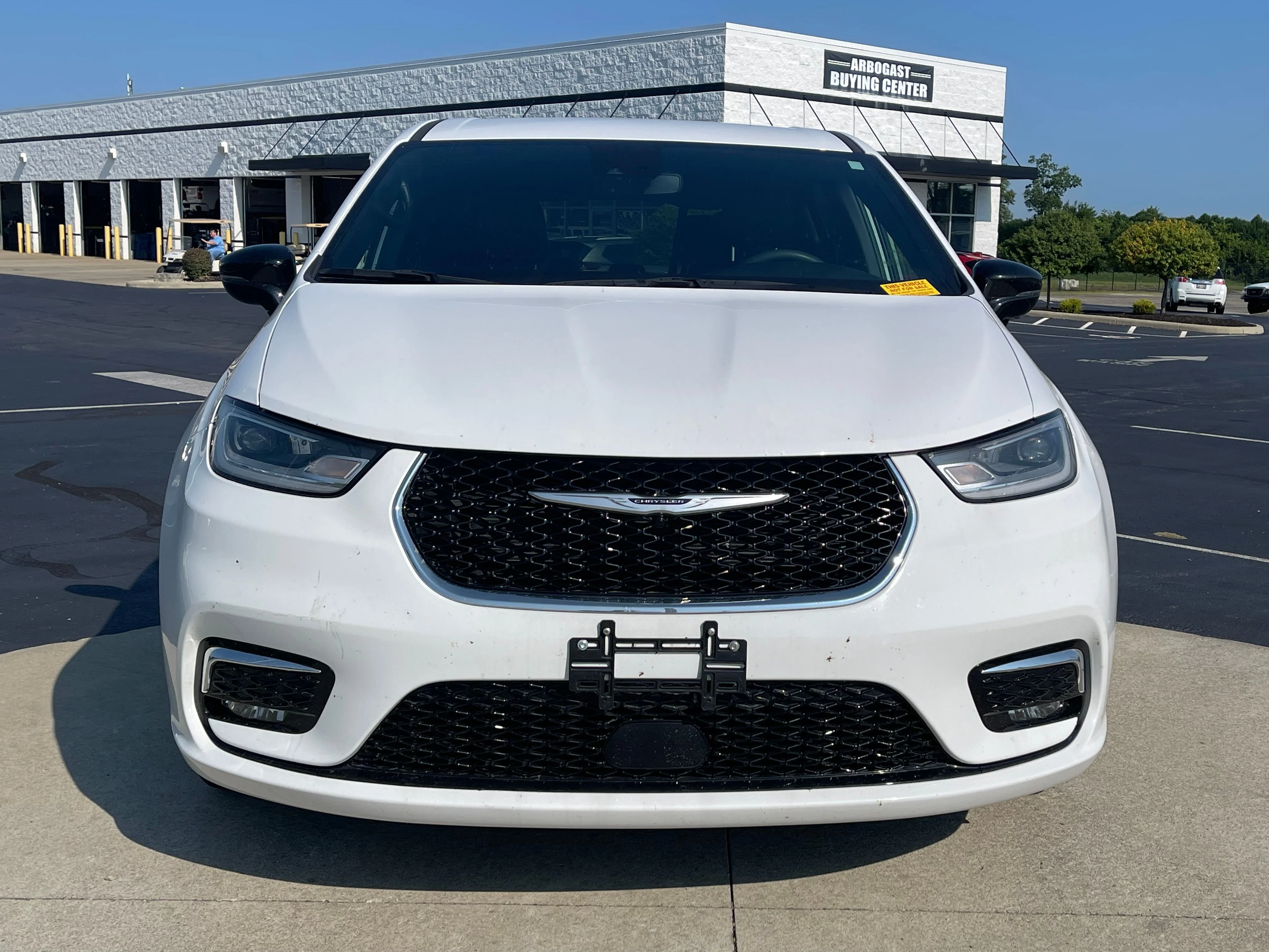 Used 2025 Bright White Clearcoat Chrysler Select image 2