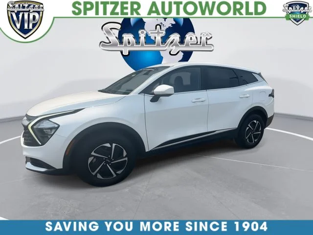 Used 2023 White Kia LX image 4