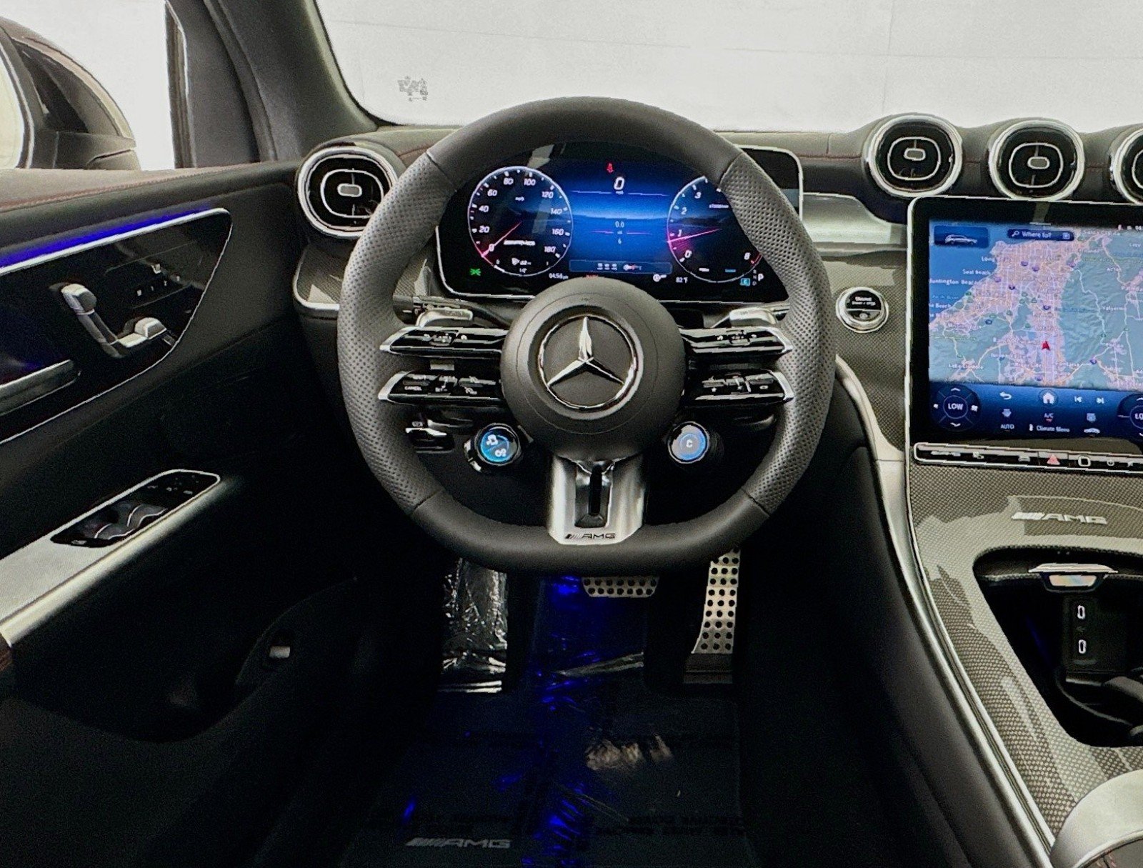 New 2026 Polar White Mercedes-Benz AMG® GLC 43 4MATIC SUV image 25