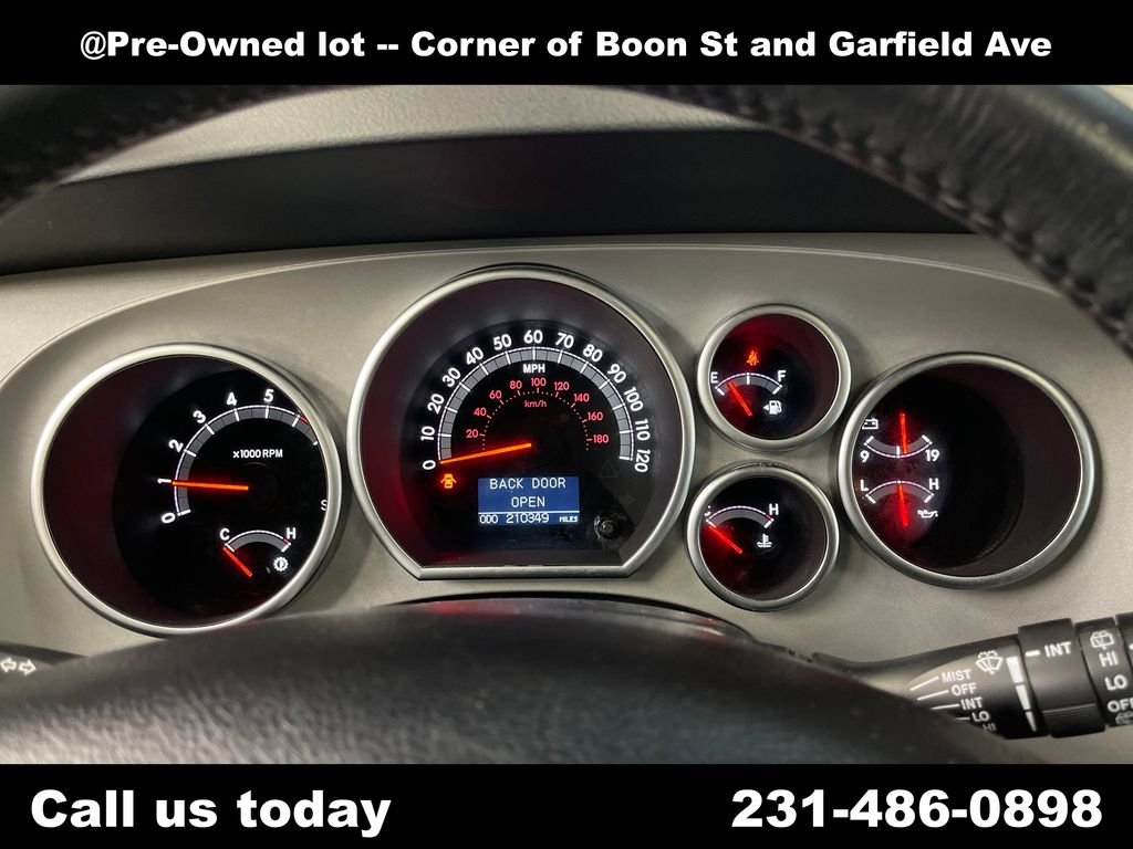 Used 2008  Toyota Limited image 22