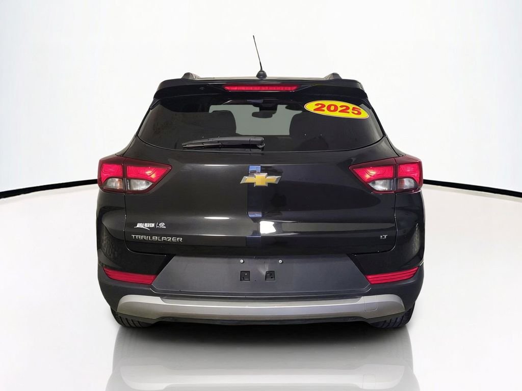 Used 2025 Black Chevrolet LT image 7