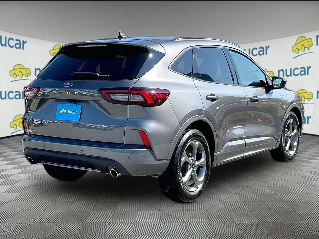 Used 2023 Gray Ford ST-Line image 6