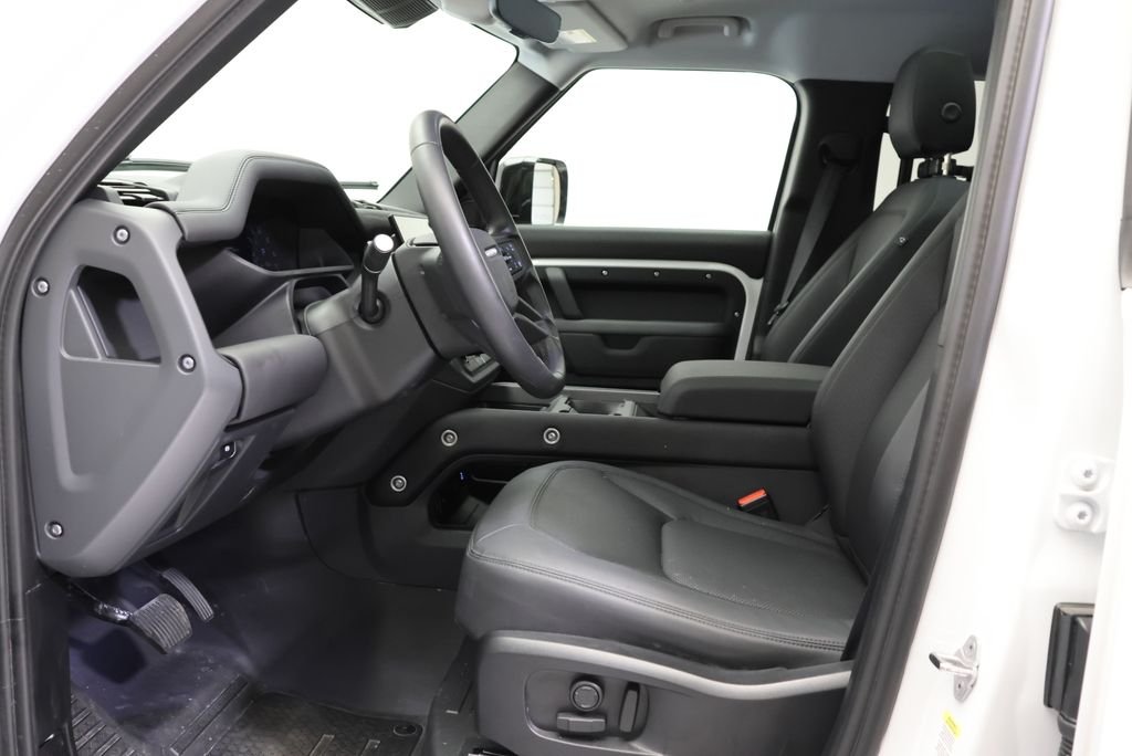 Used 2026 Fuji White Land Rover S image 30