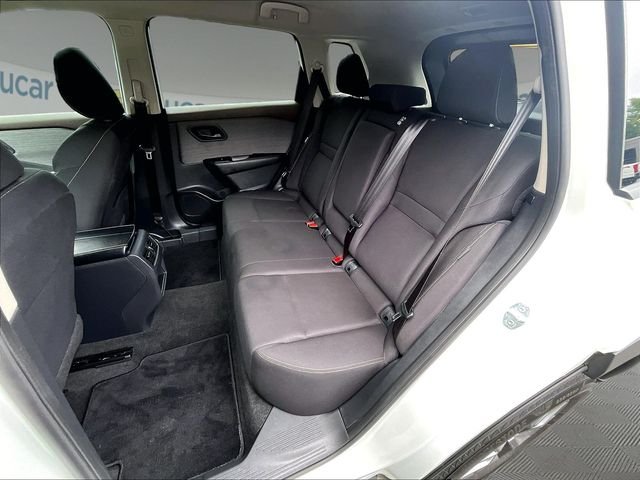 Used 2023 White Nissan S image 21