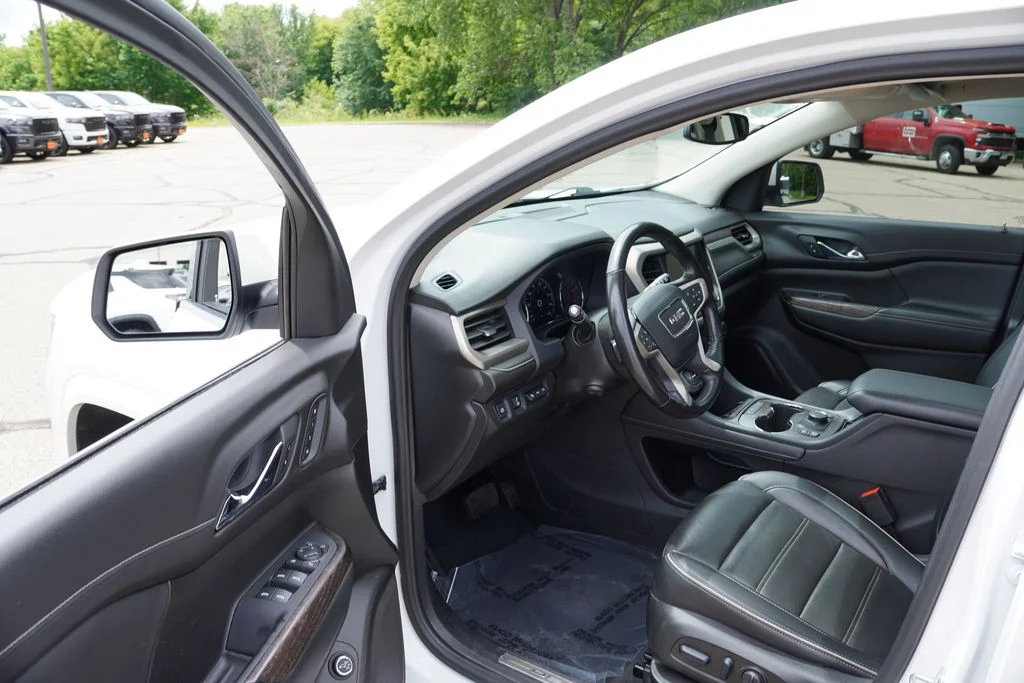 2022 GMC Acadia Denali - Photo 14