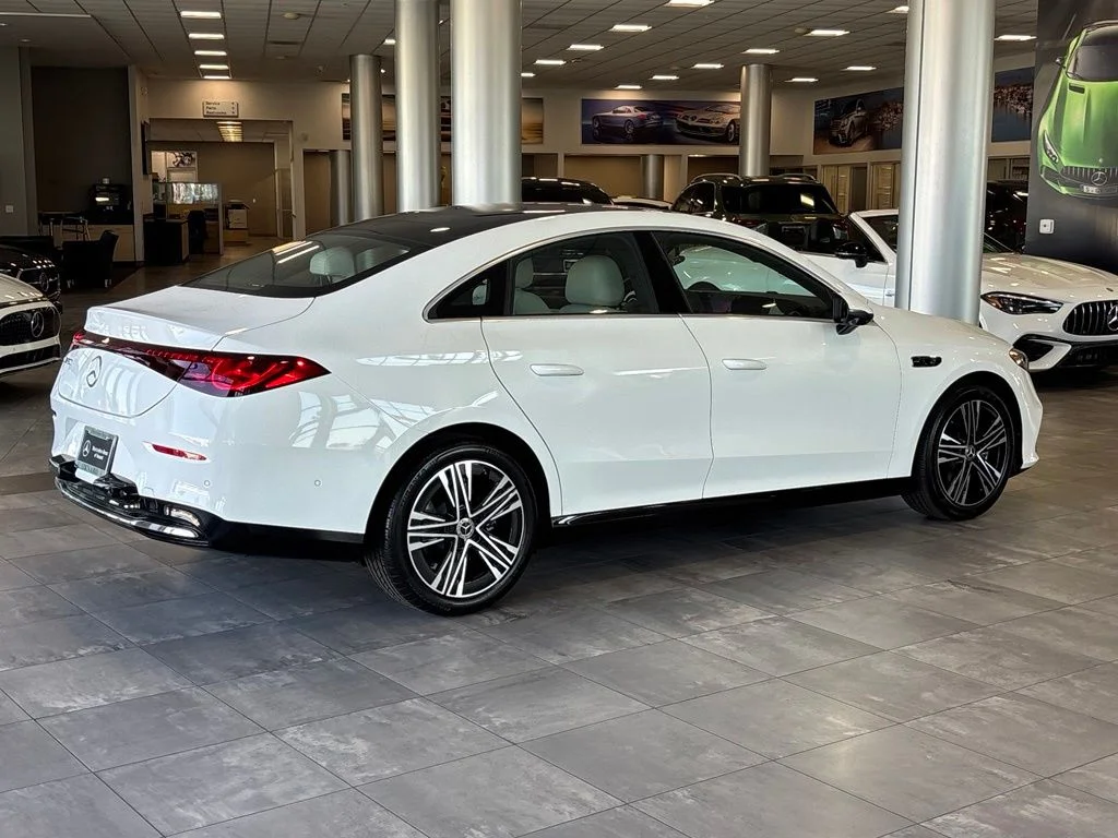 Used 2027 White Mercedes-Benz 220 Hybrid image 4