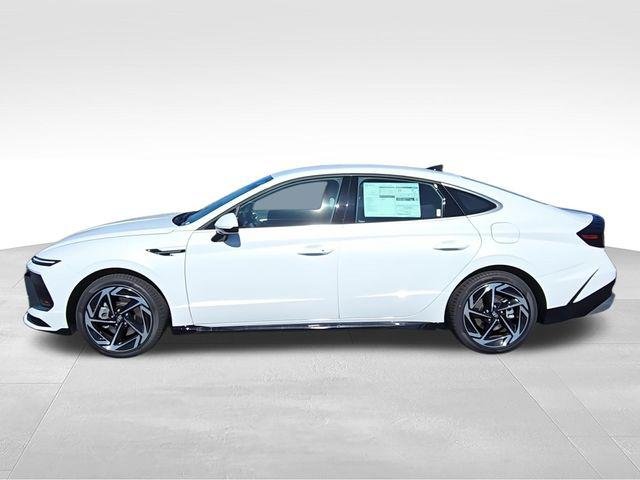 New 2026 White Hyundai SEL Sport image 5