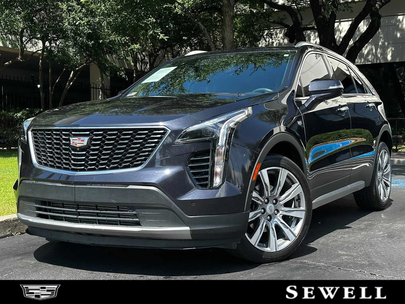 2023 Cadillac XT4 Premium Luxury's photo