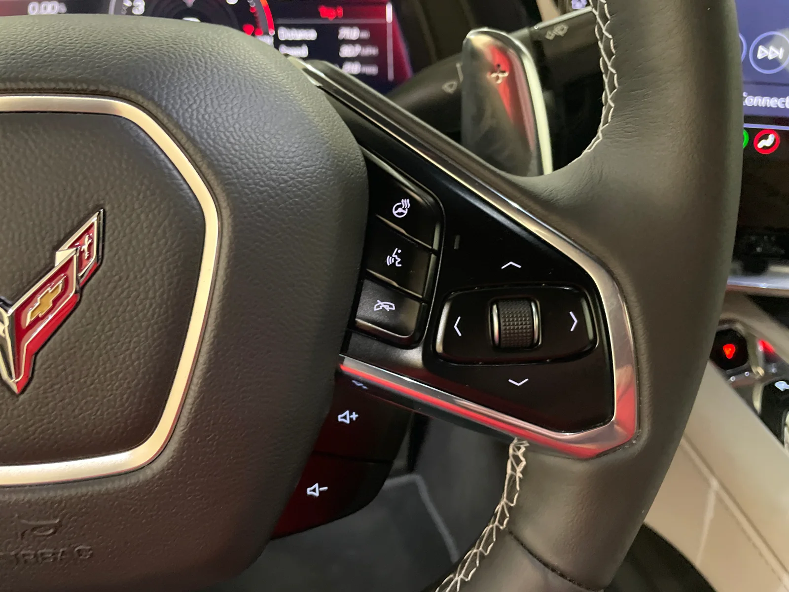 Used 2020 Torch Red Chevrolet 2LT image 15