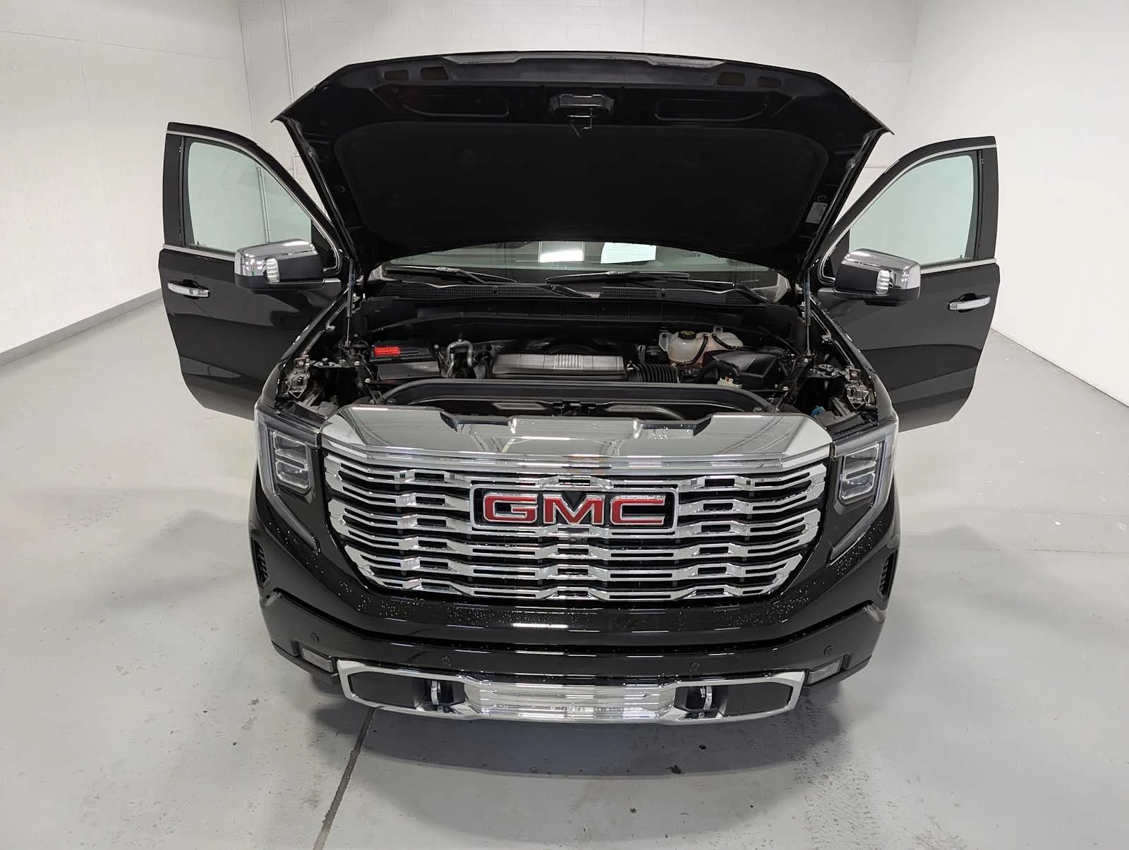 Used 2023 Onyx Black GMC Denali image 15