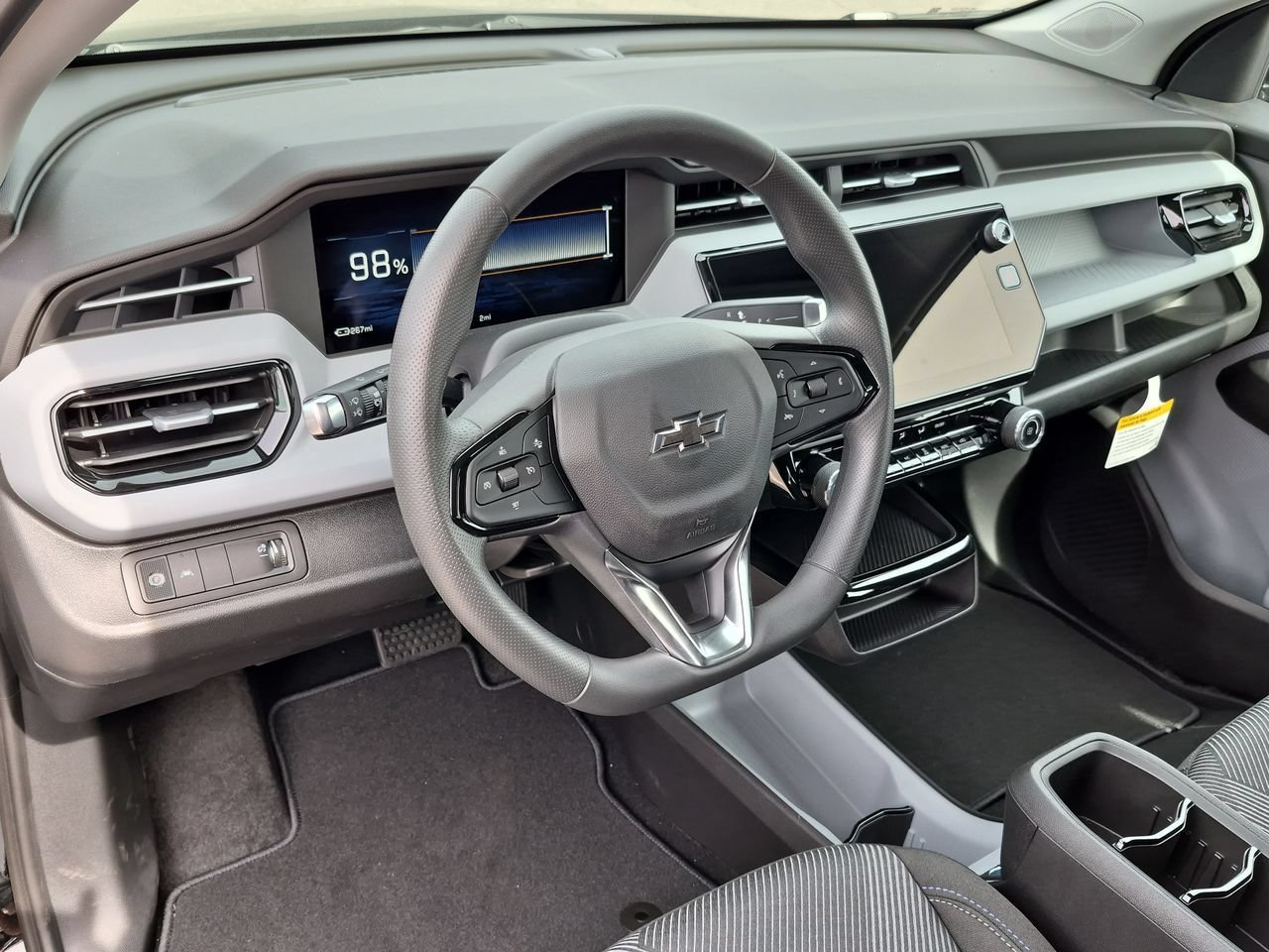 2027 Chevrolet Bolt LT - Photo 10