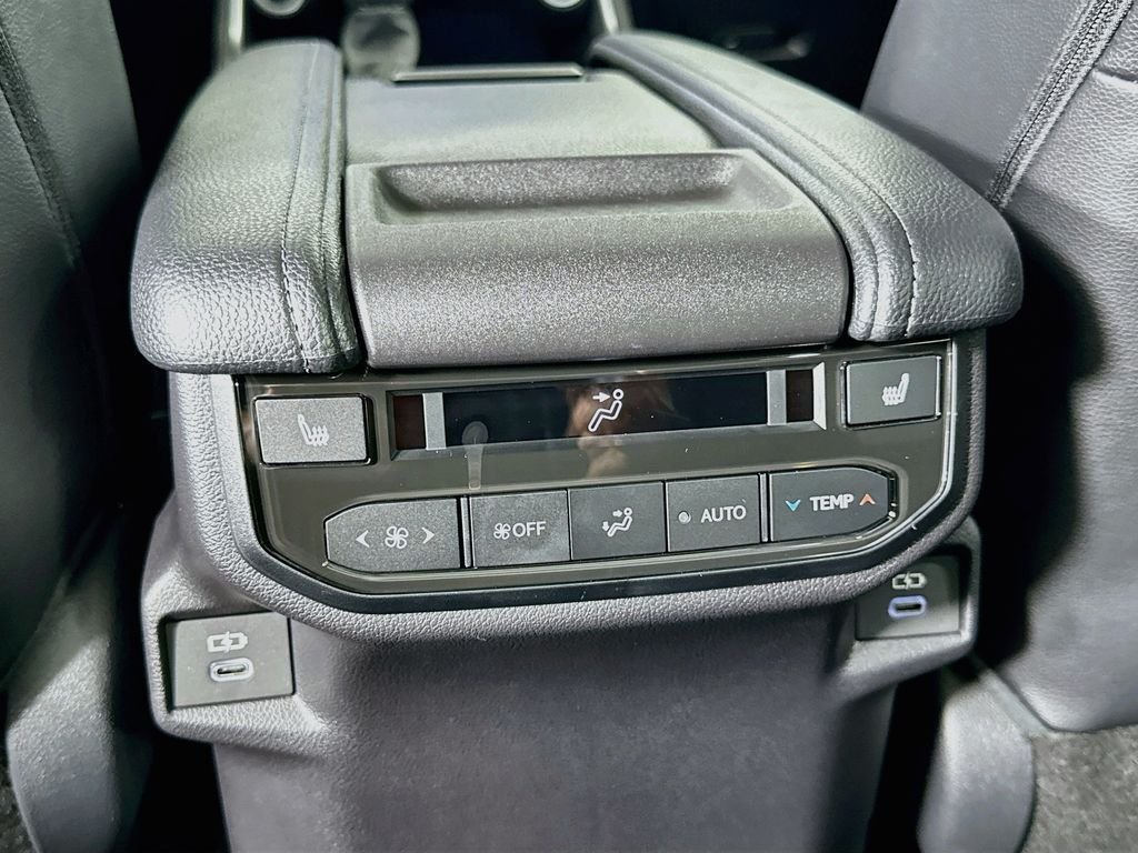 Used 2026  Toyota Limited image 25