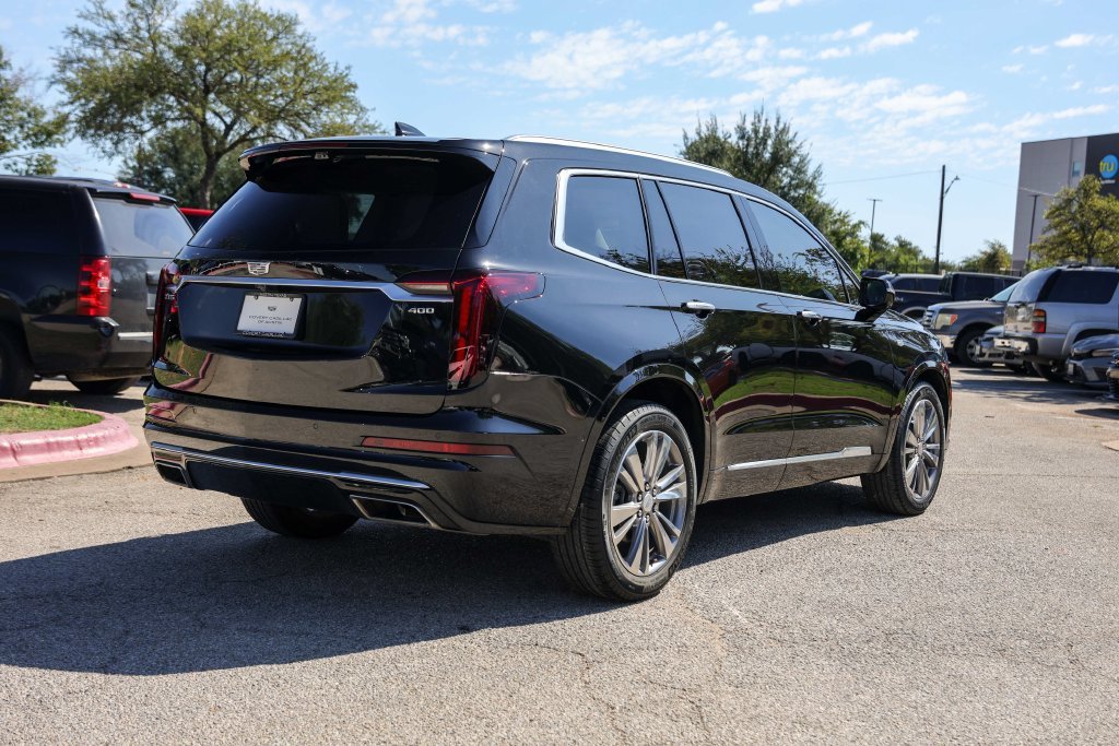 Certified Used 2022 STELLAR BLACK METALLIC Cadillac Premium Luxury image 4