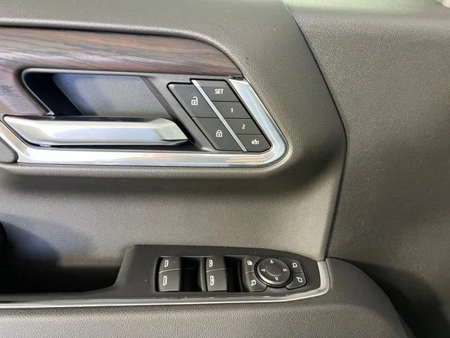 2026 GMC Sierra 1500 SLT - Photo 14