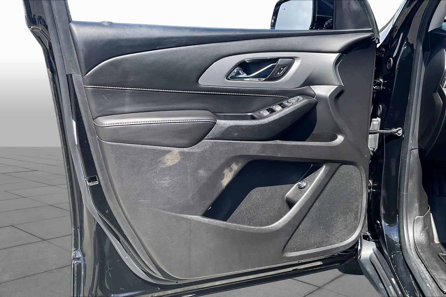 Used 2020 Mosaic Black Metallic Chevrolet LT Leather image 21