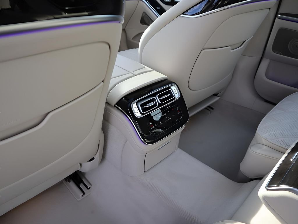 New 2026 Obsidian Black Metallic Mercedes-Benz S 580 image 17