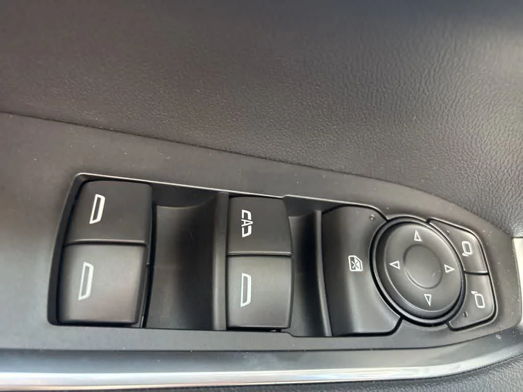 2026 Chevrolet Silverado 1500 LT - Photo 17