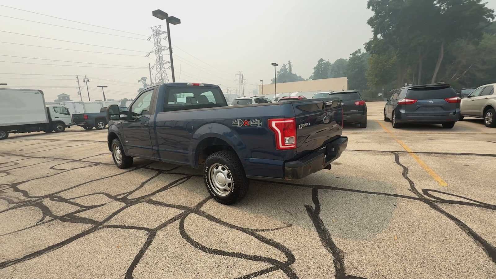 Used 2017 Blue Ford XL image 6