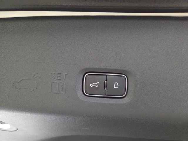 Used 2025 White Lincoln Black Label image 17