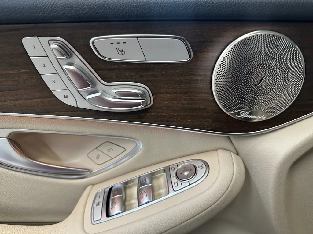 2021 Mercedes-Benz GLC GLC300 - Photo 9