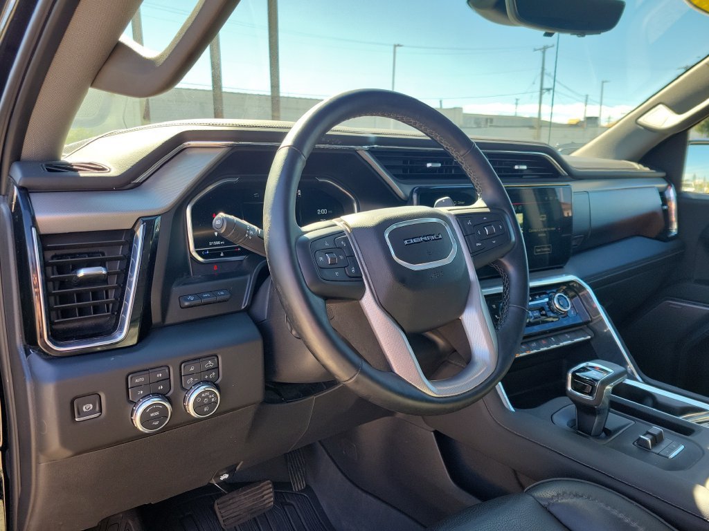 Used 2025 Onyx Black GMC Denali image 21