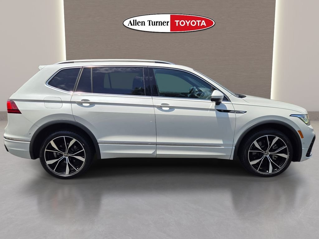 Used 2024 White Volkswagen 2.0T SEL R-Line image 5