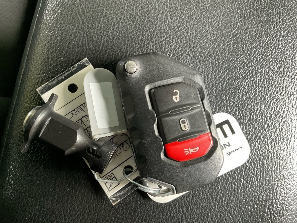 Used 2020 Silver Jeep Sport image 38