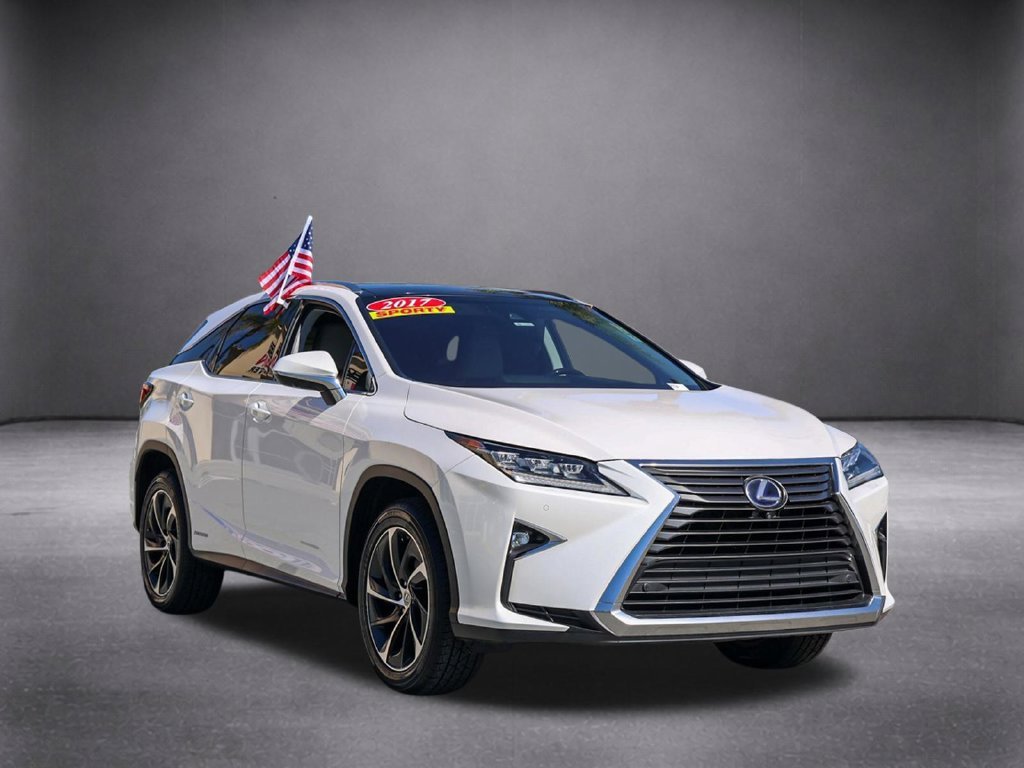 Used 2017 White Lexus 450h image 1
