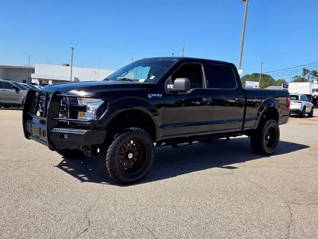 Used 2016 Black Ford XLT image 3