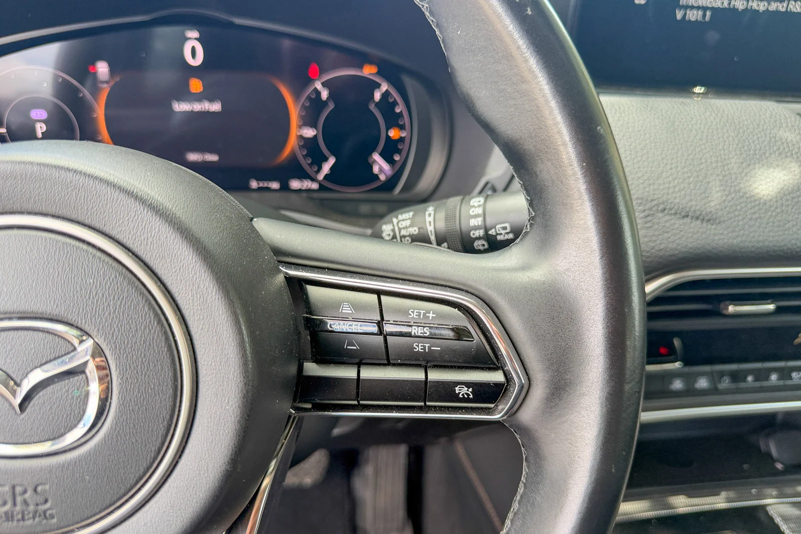 Certified Used 2024 Platinum Quartz Mazda Premium image 18