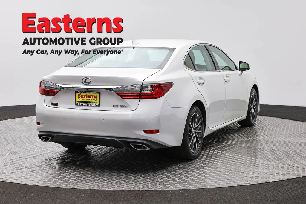 Used 2017 White Lexus 350 image 5