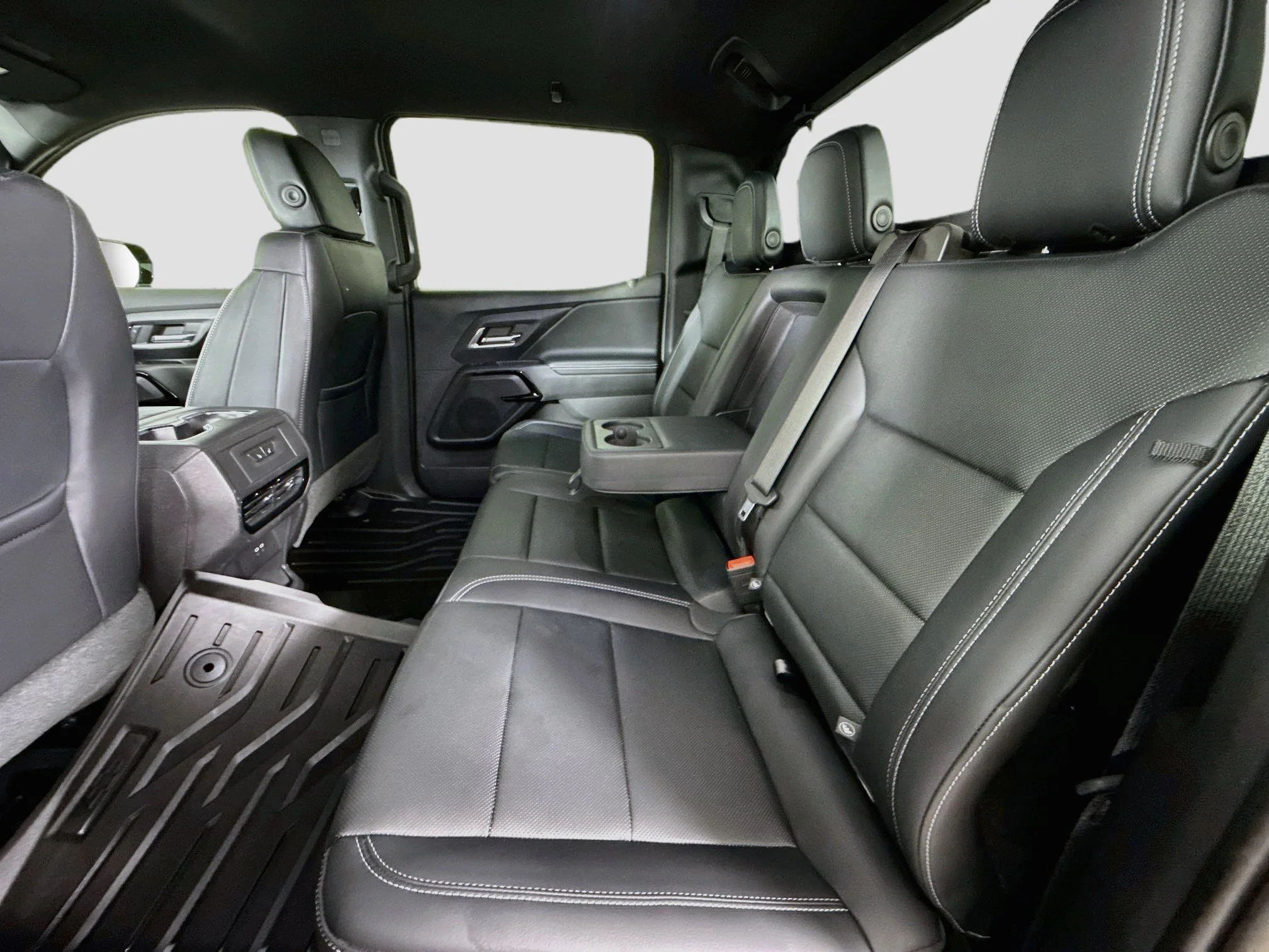 Used 2026 Blue Smoke Metallic Chevrolet LT - Max Range image 26