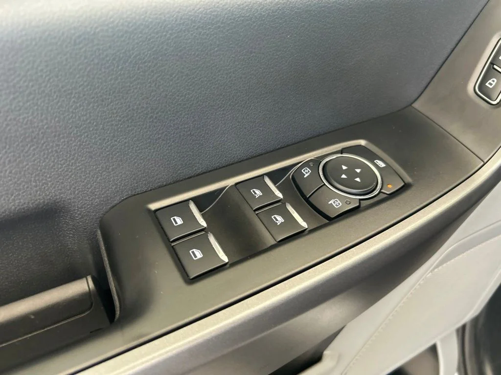 Used 2025 White Ford XLT image 32