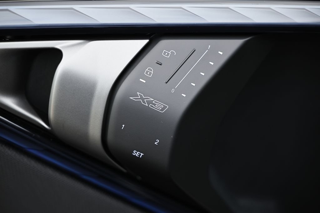 New 2026 Arctic Race Blue Metallic BMW 30 xDrive image 15