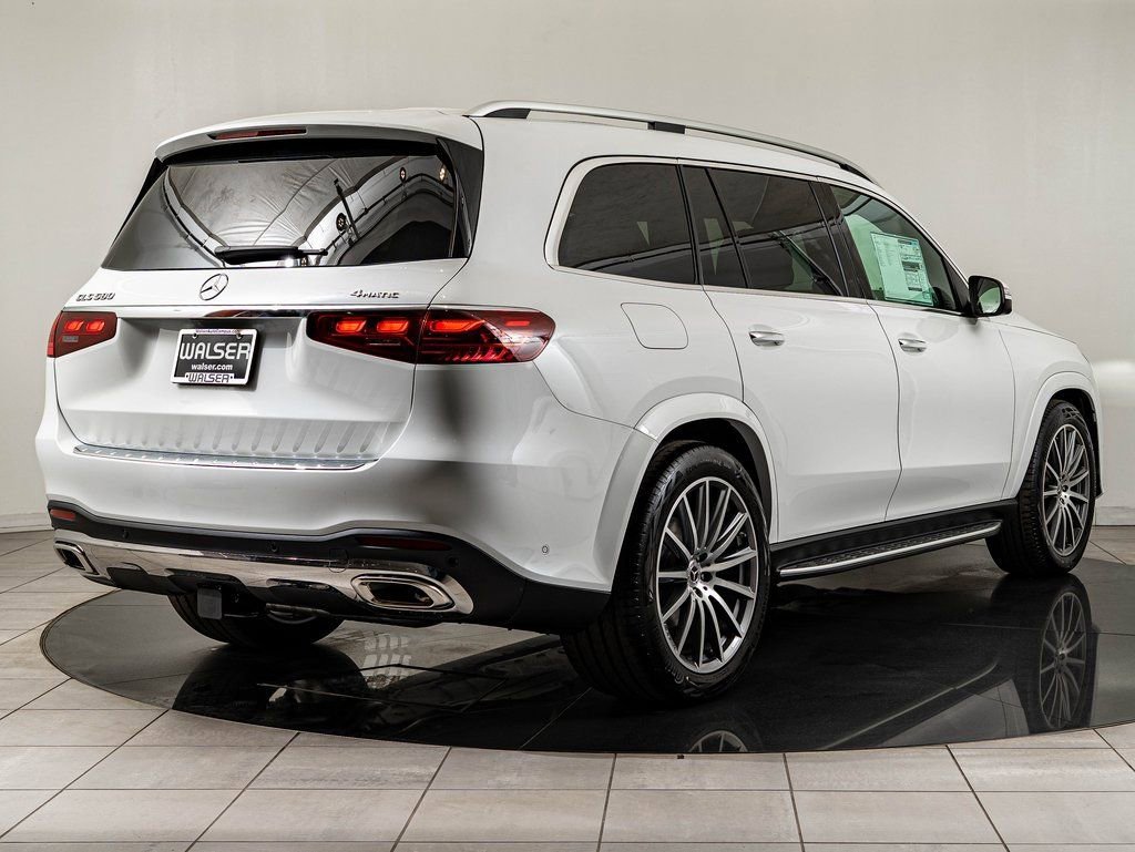 New 2026 MANUFAKTUR Moonlight White Metallic Mercedes-Benz GLS 580 image 11