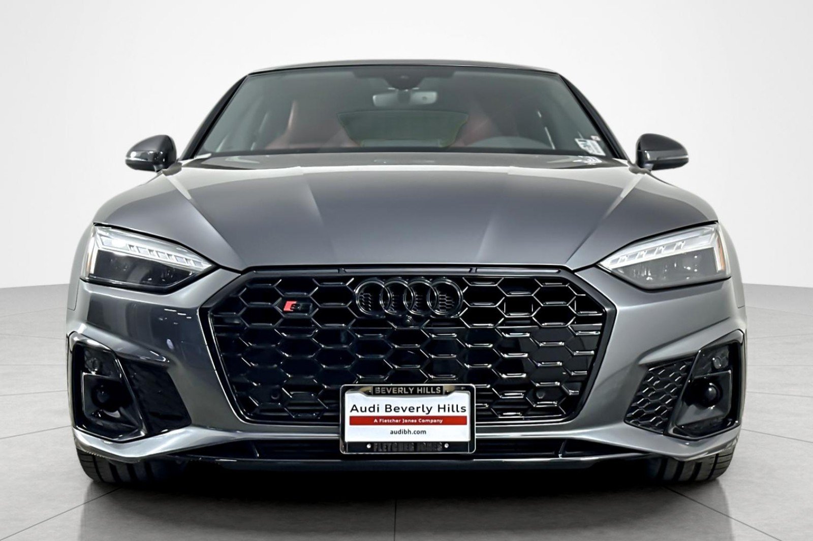 Used 2025 Daytona Gray Pearl Effect Audi Premium Plus 3.0 TFSI quattro image 8