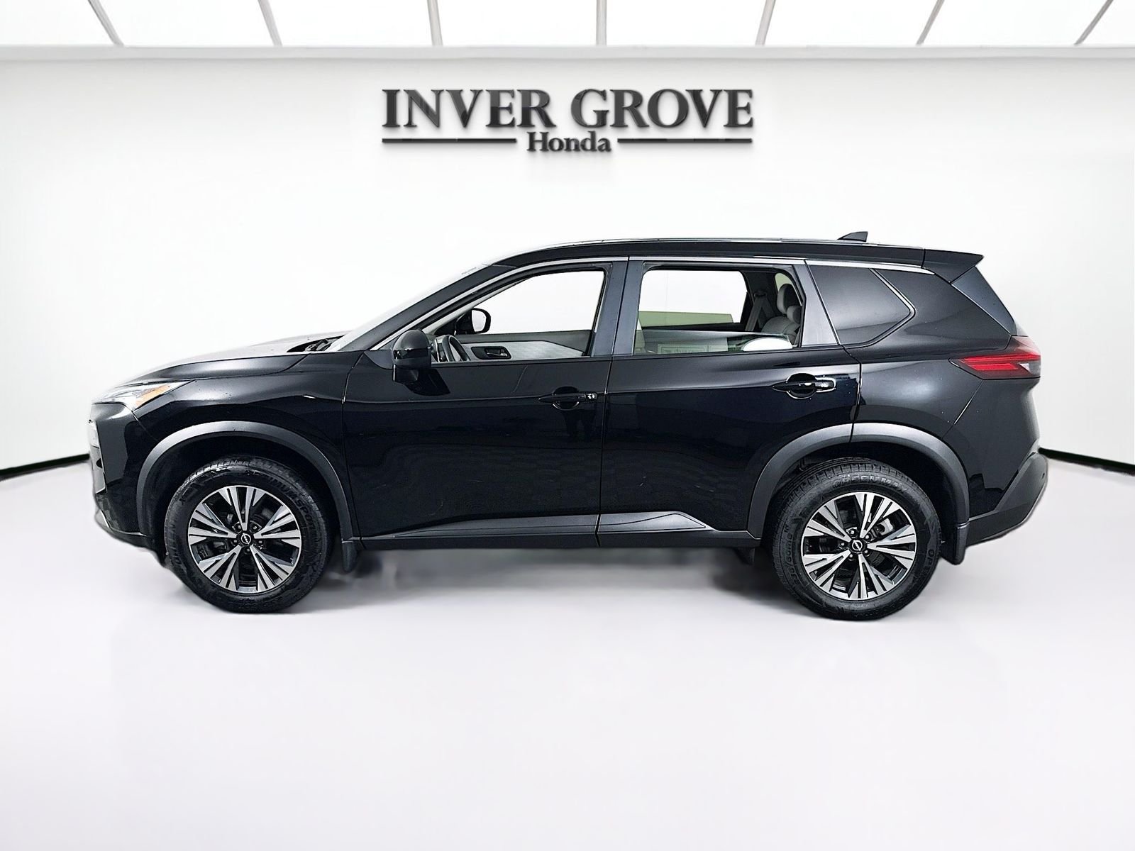 2023 Nissan Rogue SV - Photo 8