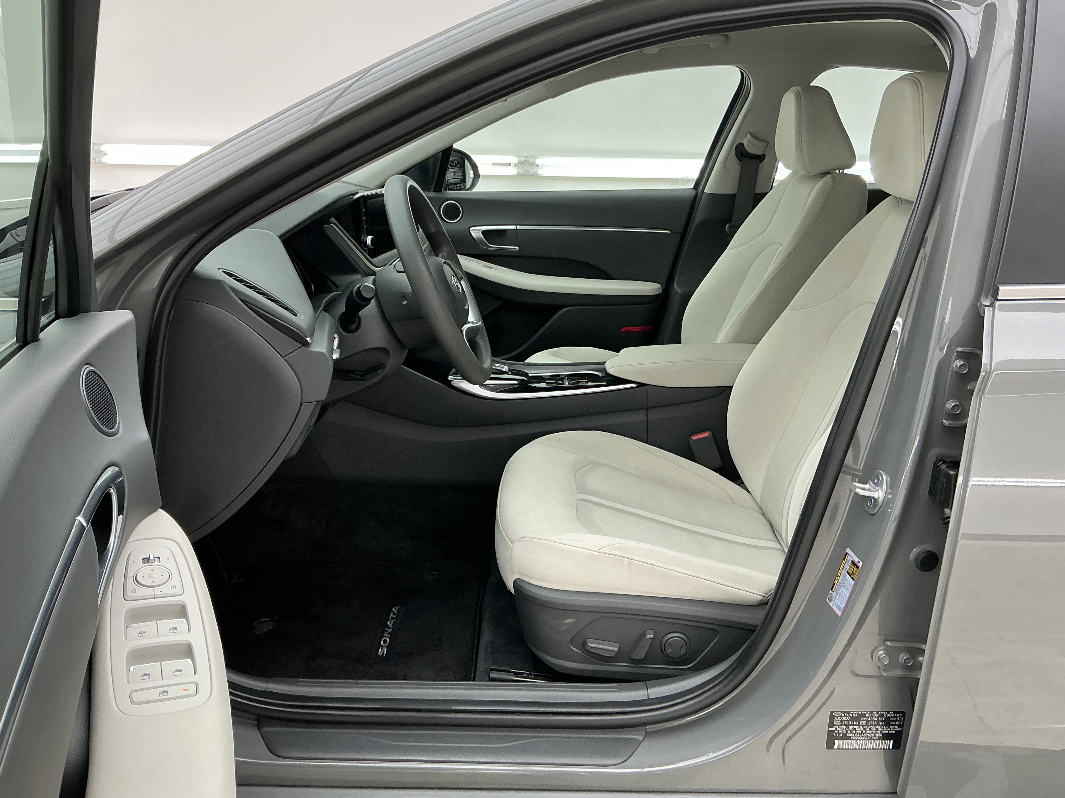 Certified Used 2023 Hampton Gray Hyundai SEL image 16