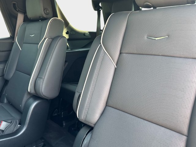 2026 Cadillac Escalade Sport - Photo 16